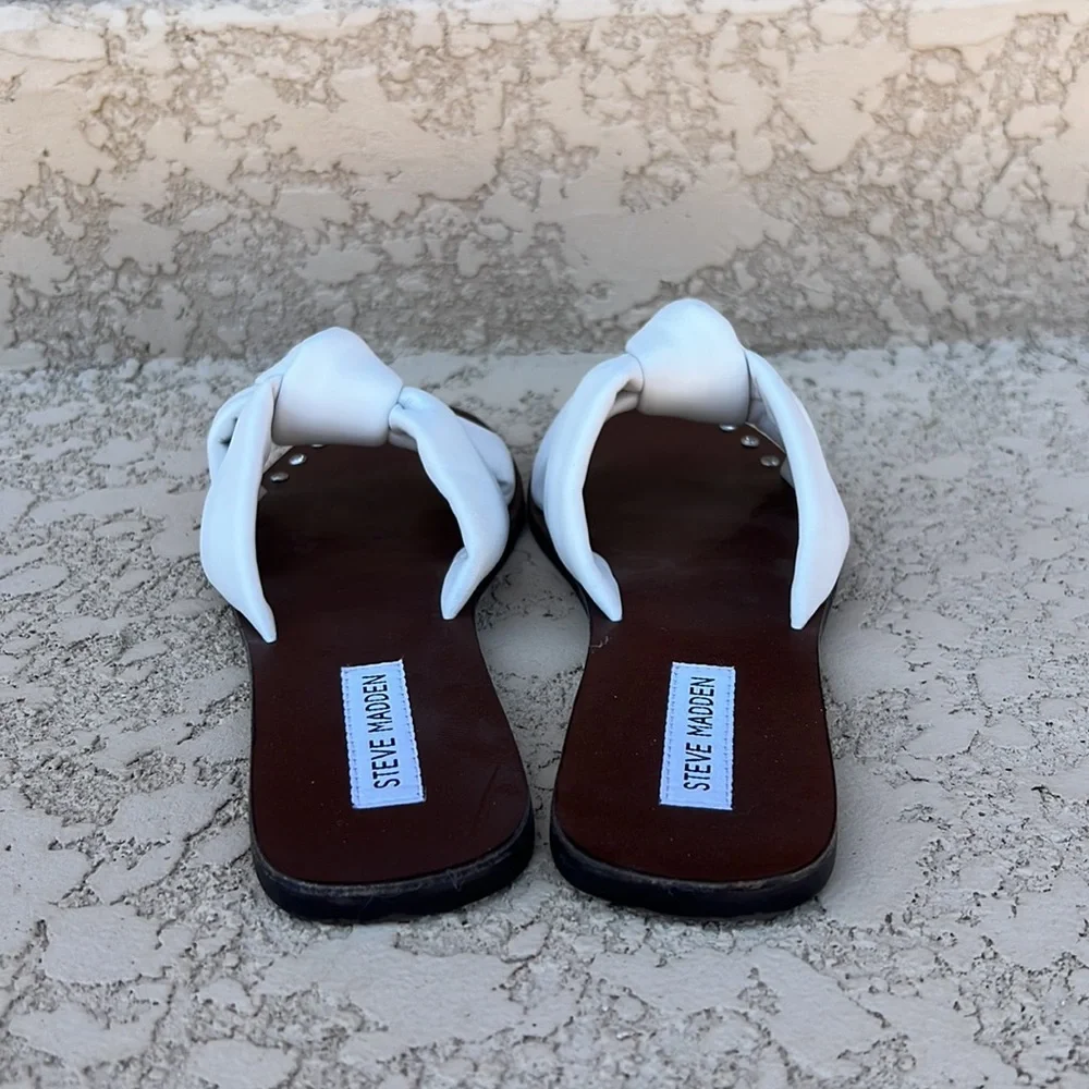 steve madden puffy strap bone leather sandals with rhinestones - Picture 4 of 5